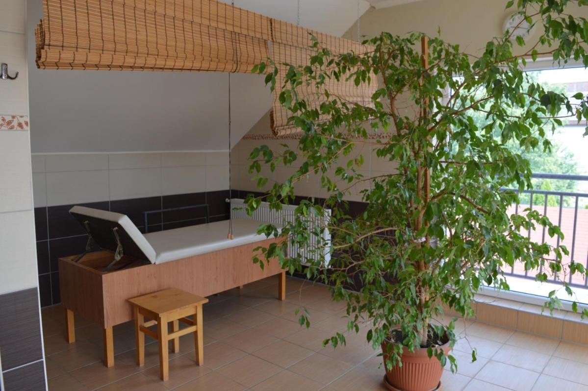 Aqua Oazis Apartman Hajduszoboszlo Ngoại thất bức ảnh