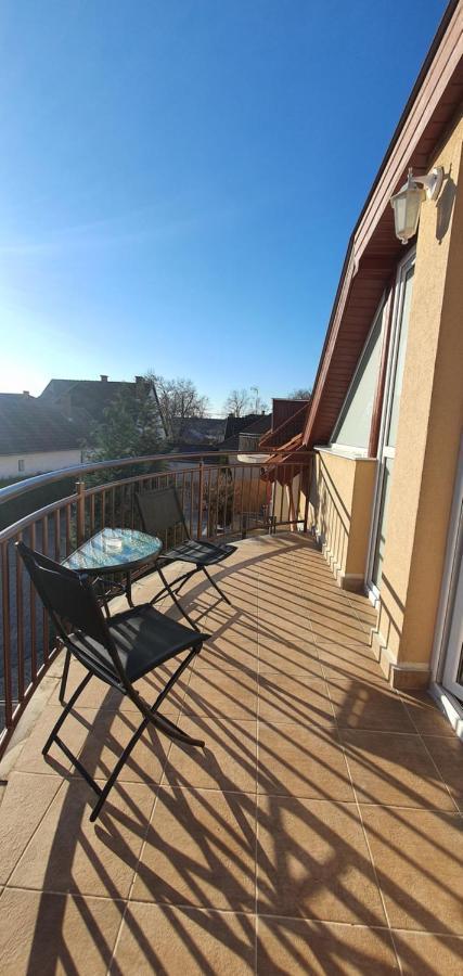 Aqua Oazis Apartman Hajduszoboszlo Ngoại thất bức ảnh