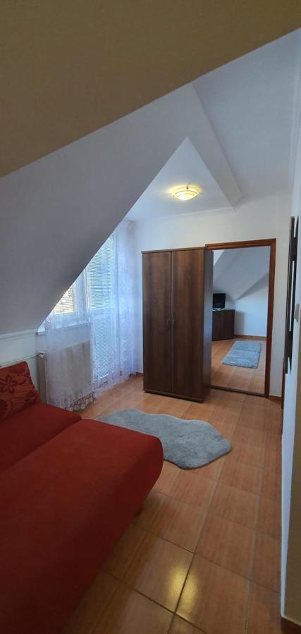 Aqua Oazis Apartman Hajduszoboszlo Ngoại thất bức ảnh